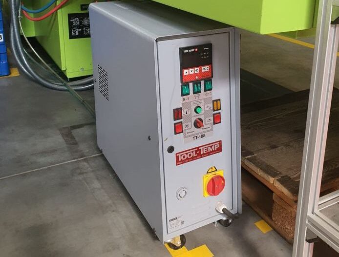 Termoregulator Tool-Temp TT-188 przy wtryskarce ClassiX CX 160-750