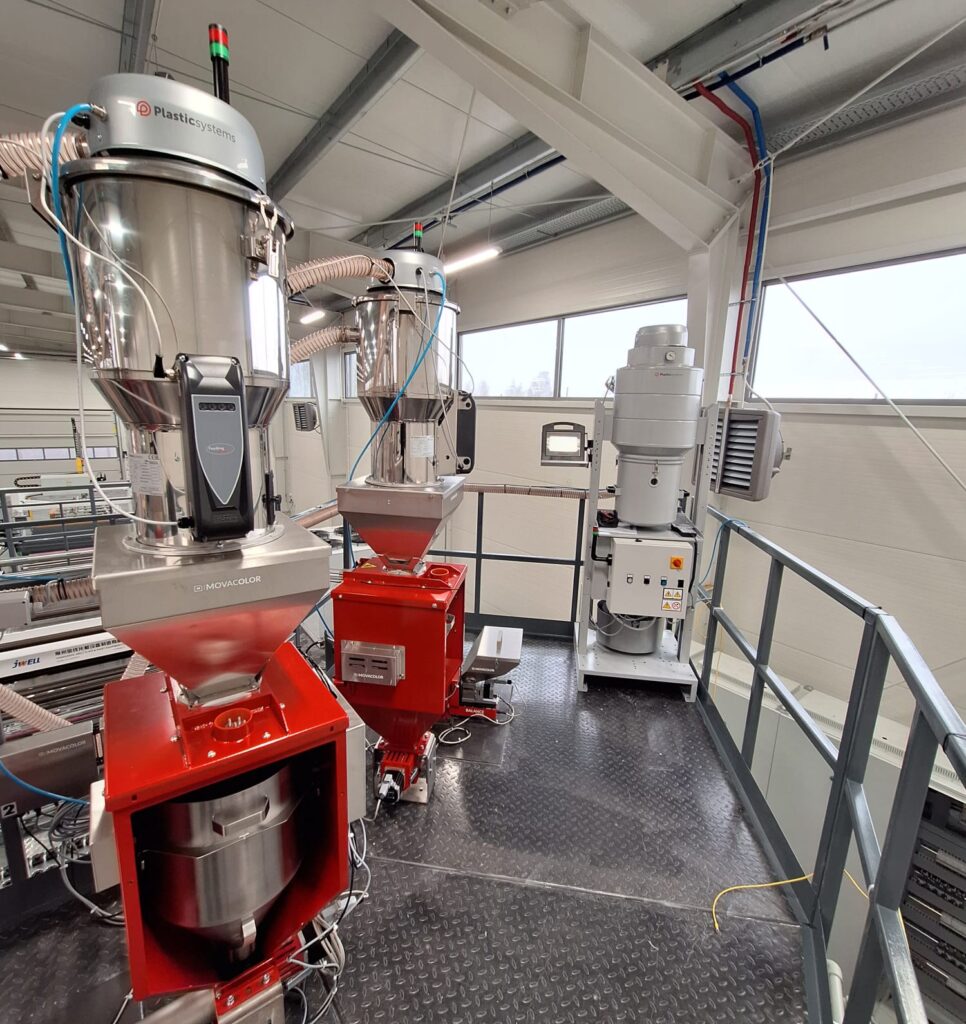 System podawania i dozowania materiału Plastic Systems i Movacolor